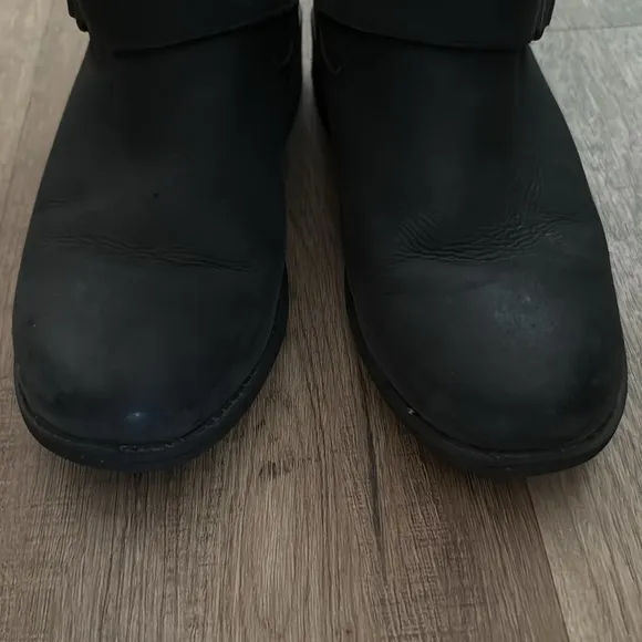 Ugg Leather Boots size 7