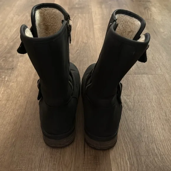 Ugg Leather Boots size 7