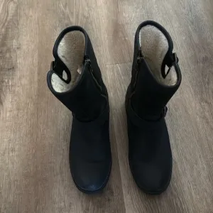 Ugg Leather Boots size 7