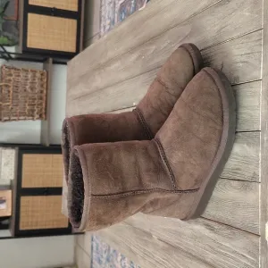 UGG Leather Winter Boots in Brown Size Woman's 7