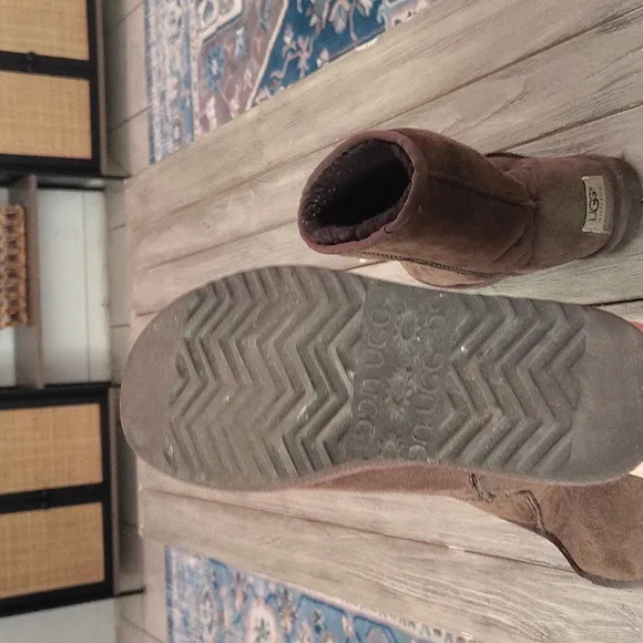 UGG Leather Winter Boots in Brown Size Woman's 7