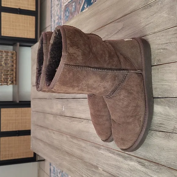 UGG Leather Winter Boots in Brown Size Woman's 7