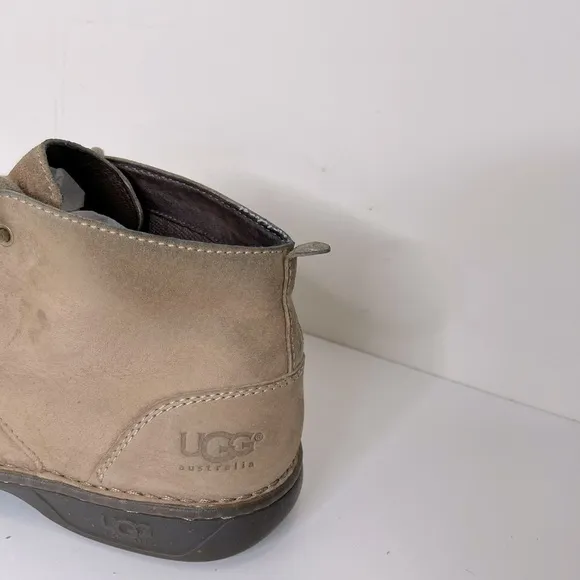 UGG Mens Chukka Boot hiking camping streetwear outdoor