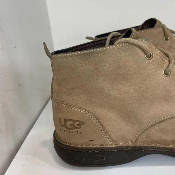 UGG Mens Chukka Boot hiking camping streetwear outdoor