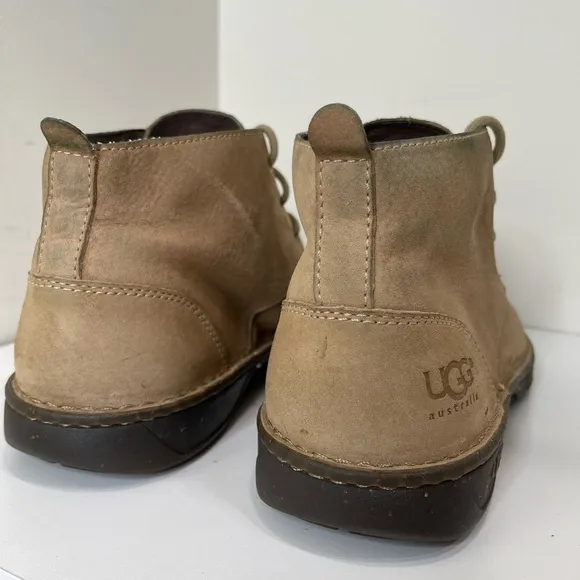 UGG Mens Chukka Boot hiking camping streetwear outdoor
