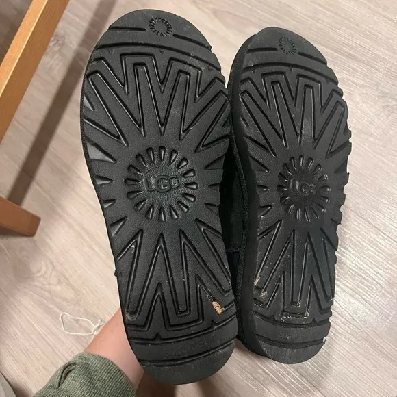 UGG Mini Bailey Button II Short Boots