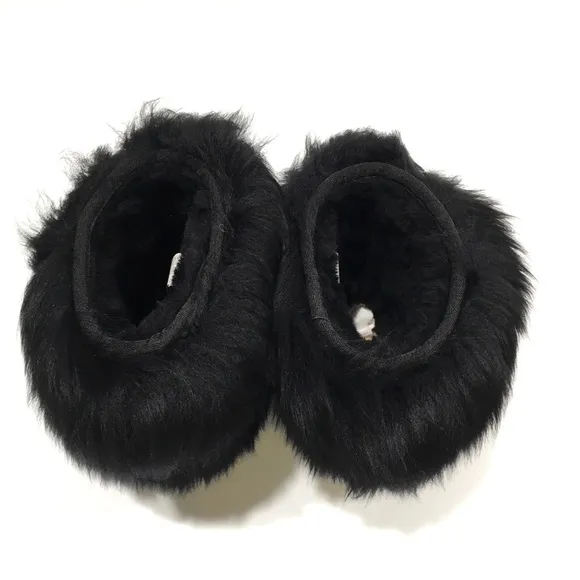 UGG MONGOLIAN CLASSIC SHORT SHEEPSKIN CUFF BOOTS -BLACK SUEDE -WOMENS US 7 -NEW