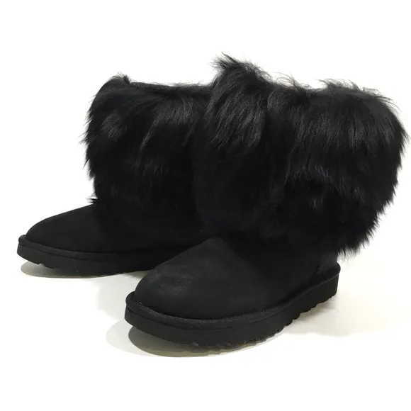 UGG MONGOLIAN CLASSIC SHORT SHEEPSKIN CUFF BOOTS -BLACK SUEDE -WOMENS US 7 -NEW