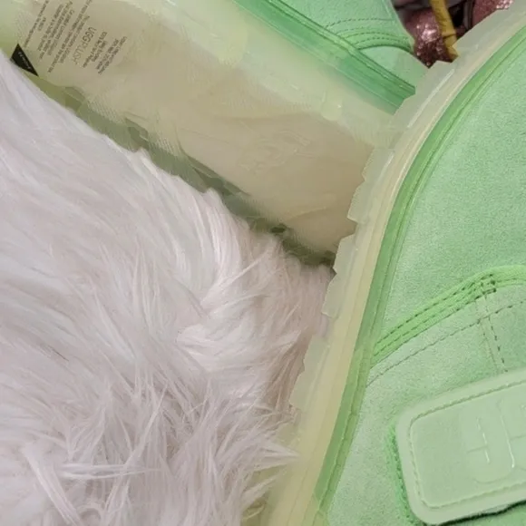 UGG Neumel Clear Chukka Parakeet Green Boots - Women's brand new