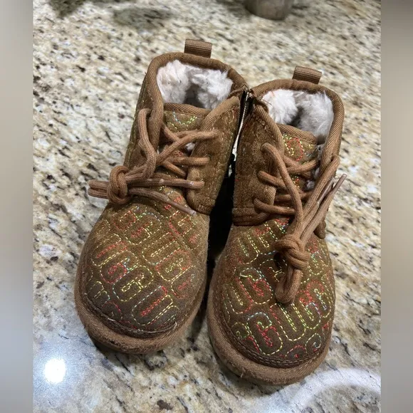 UGG Neumel II Graphic Stitch Tan Toddler Boots 11
