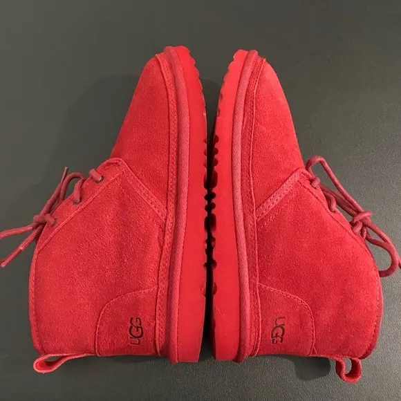 UGG Neumel Lace Up Boots Red Leather Suede Wool Shearling Lined Chukka Boots