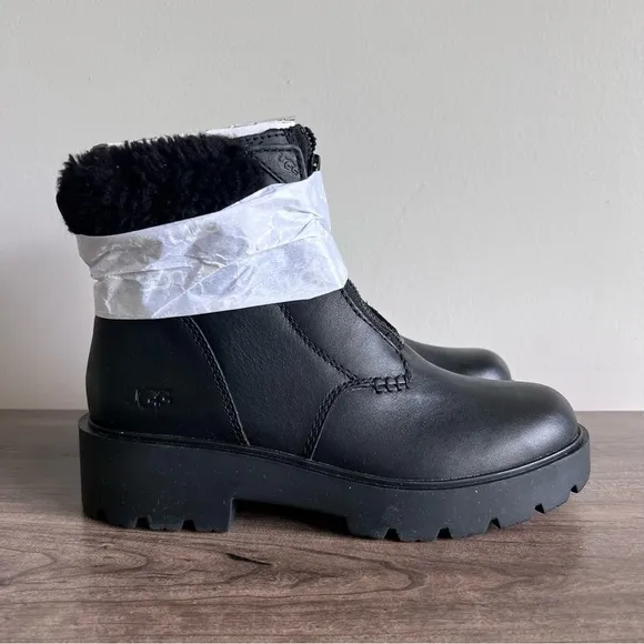 Ugg NEW Czeriesa Black Waterproof Women's Boot Size 8 #585