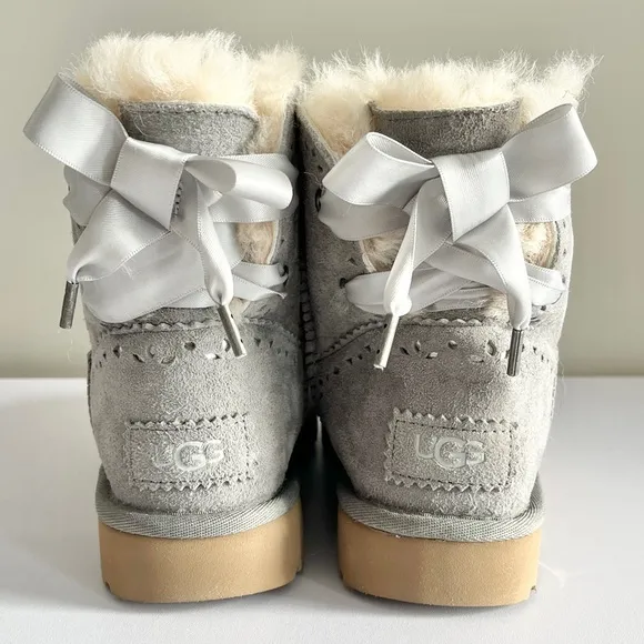 UGG NEW gray boots Dixi Flora perforated Bailey bows short womens 5 shearling