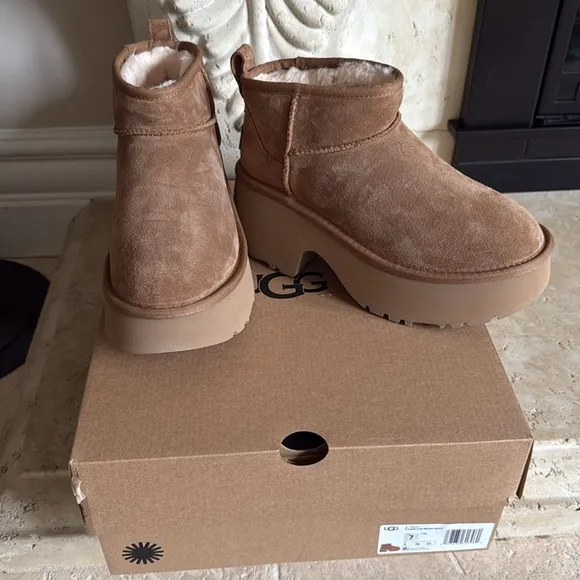 Ugg New Heights Mini Cozy Suede Boots