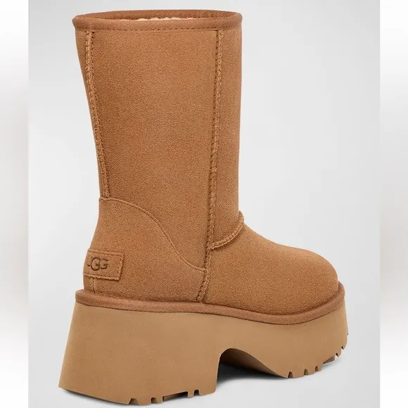 Ugg New Heights Suede Platform Boots Size 10 NWT