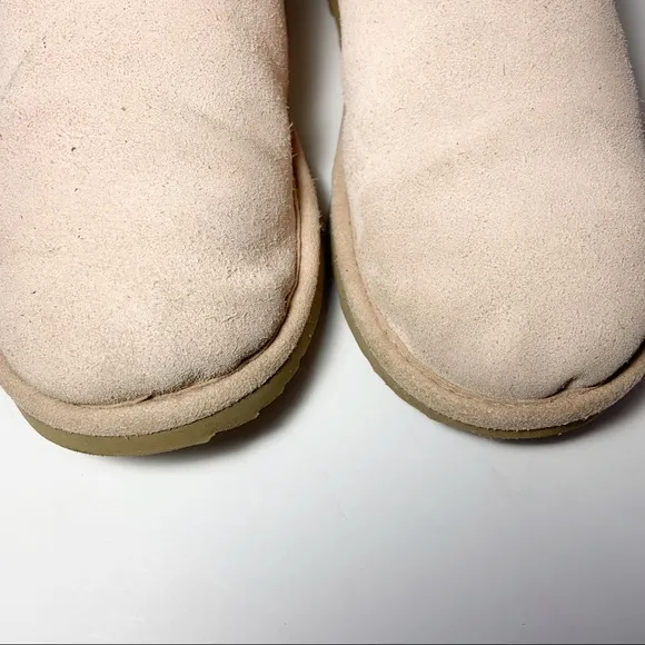 UGG Pink Suede Short Bow Boots Sz 5