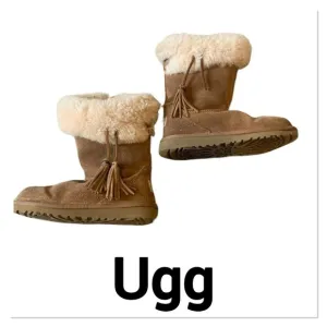 UGG Plumdale Tan Short Cuff Boots size 12