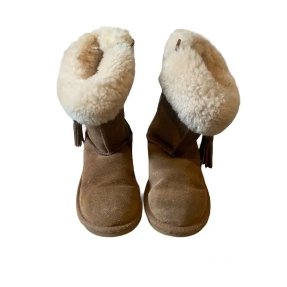 UGG Plumdale Tan Short Cuff Boots size 12