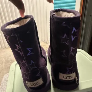 UGG Purple Star Boots