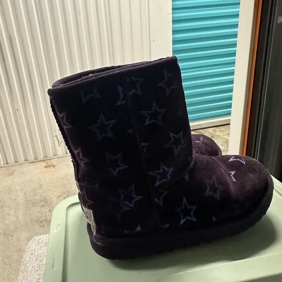 UGG Purple Star Boots