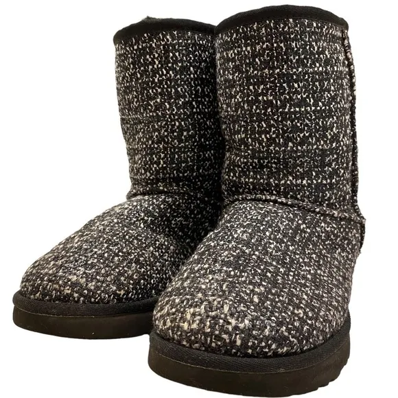 UGG Rare Classic Short Mid-calf Frill Tweed Suede Sheepwool Black Boots Size 7