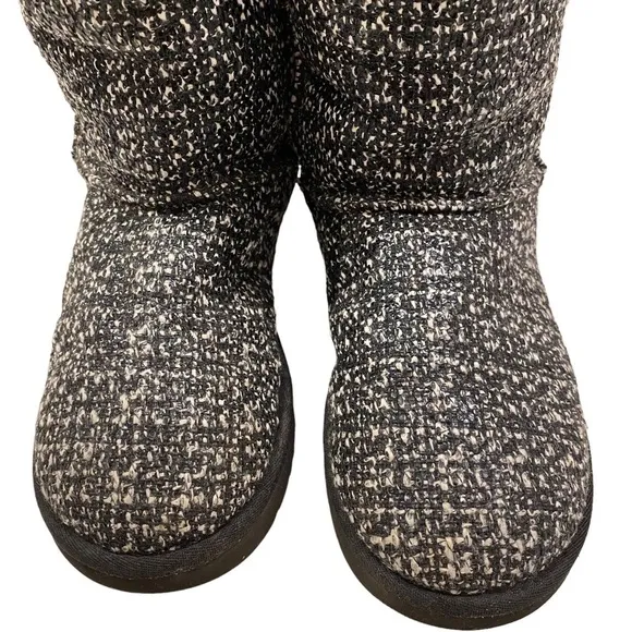 UGG Rare Classic Short Mid-calf Frill Tweed Suede Sheepwool Black Boots Size 7
