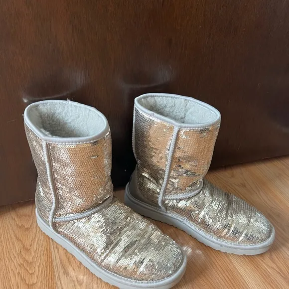 UGG sequin short boots