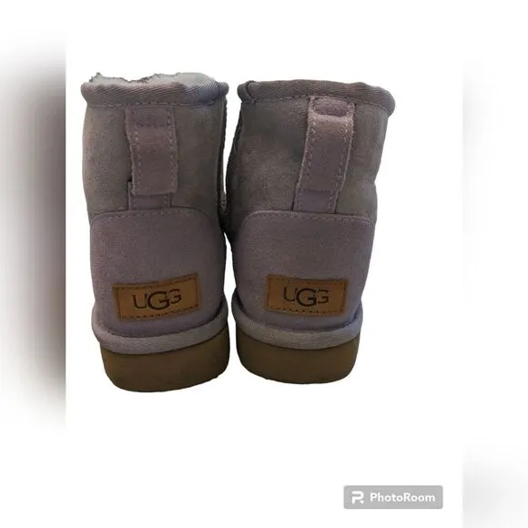 UGG Short Boots II - Lavender Size 6 only worn once