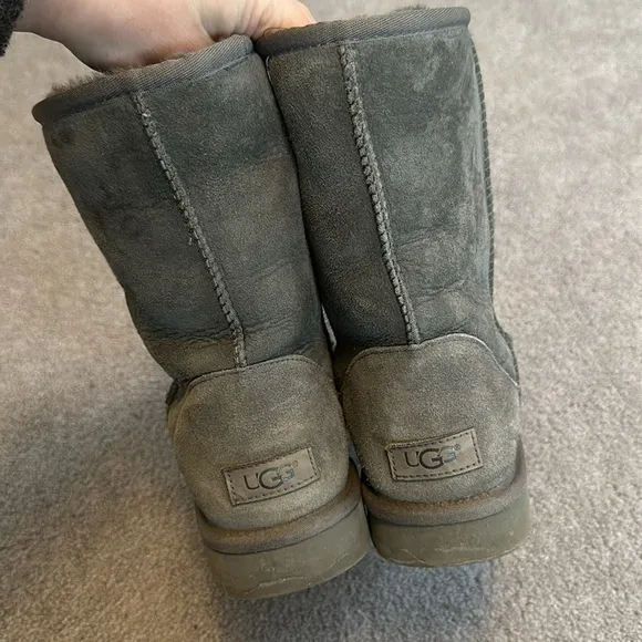 UGG Short Gray Autnetic Soft Boots US11