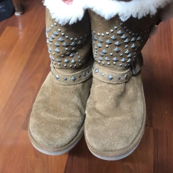 UGG Star Studded Short Sheepskin Kids Boots