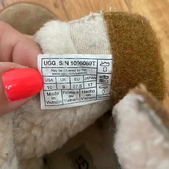 UGG Toddler Classic Camel Boots Size 10