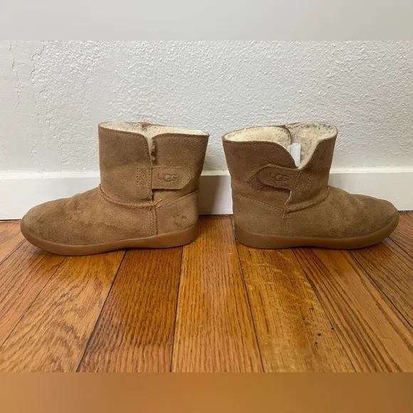 UGG Toddler Classic Camel Boots Size 10
