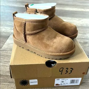 UGG Ultra Mini Kids Boots- chestnut