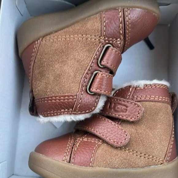 UGG Unisex-Baby Rennon Ii Sneakers in Chestnut Size 0-1, XS 0-6 months