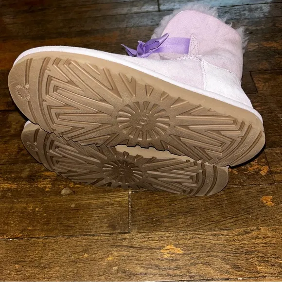 Ugg Women’s 7 Gita Lavender Fog Boots