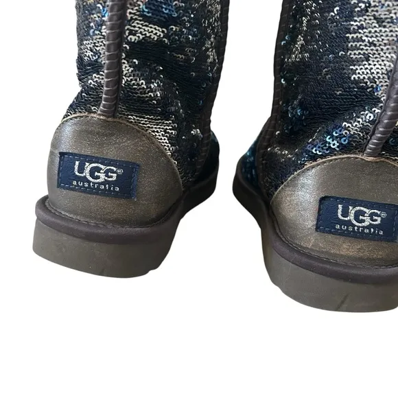 Ugg Women’s Boots 1002978 Midnight Blue Silver Sequin Classic Short Boots Sz 7