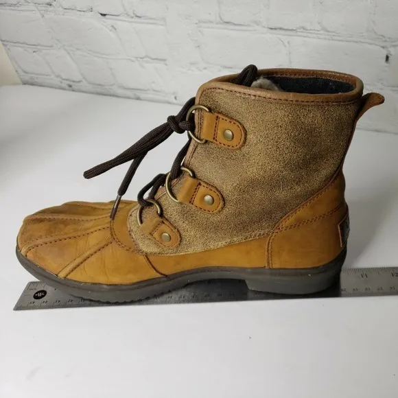 Ugg‎ Women's Brown Cecile Leather Waterproof Shearling Boots Size 7.5