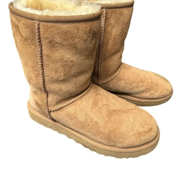 UGG Women's Classic Short II Boots Brown Mid-Calf Winter Casual Size 6