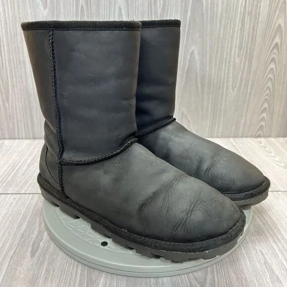 UGG Womens Essential Short Black Sheepskin Leather Wool Lined Winter Boots Sz 10