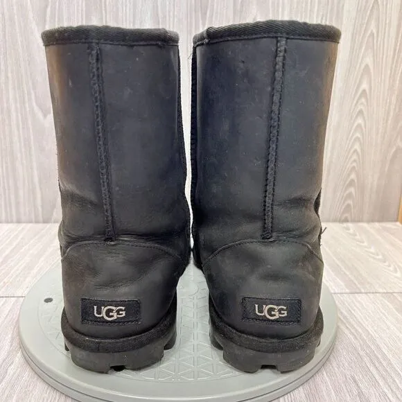 UGG Womens Essential Short Black Sheepskin Leather Wool Lined Winter Boots Sz 10