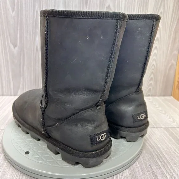 UGG Womens Essential Short Black Sheepskin Leather Wool Lined Winter Boots Sz 10