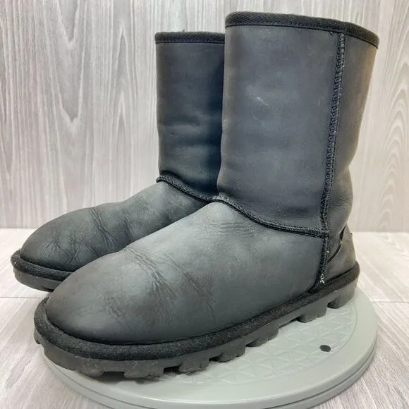 UGG Womens Essential Short Black Sheepskin Leather Wool Lined Winter Boots Sz 10