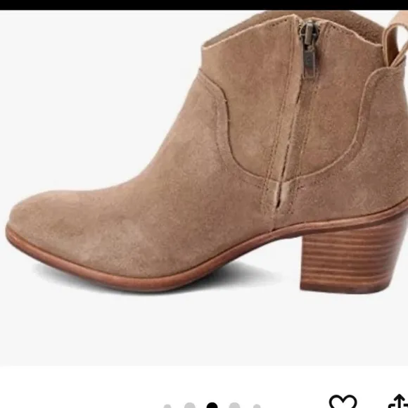 UGG Women's Kingsburg Boots NEW size 8