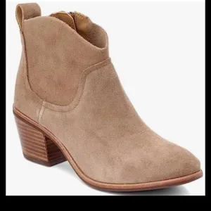 UGG Women's Kingsburg Boots NEW size 8