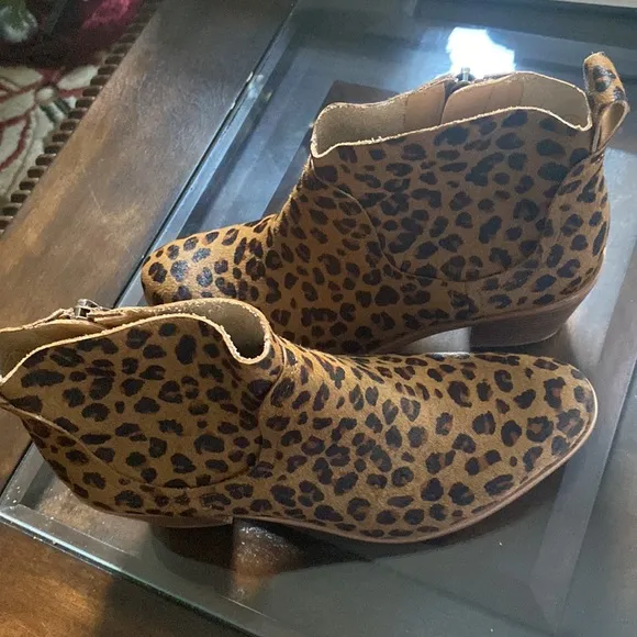 UGG Women's Kingsburg Leopard Boots