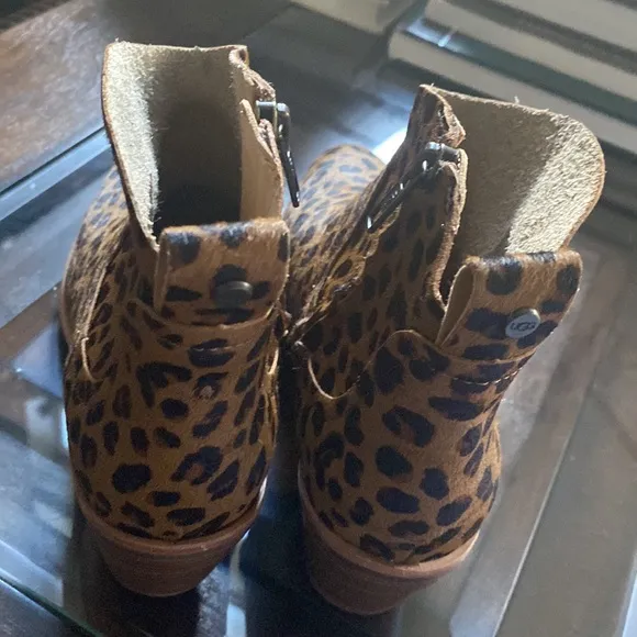 UGG Women's Kingsburg Leopard Boots