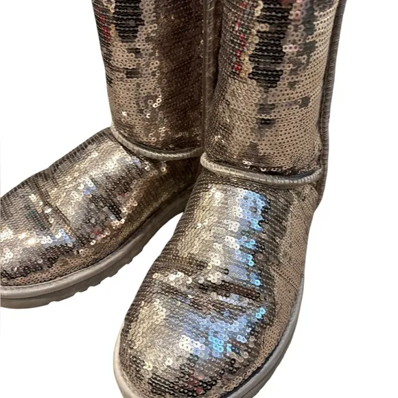 UGG Womens Rose GoldClassic Boots Classic Short Cosmos Sequin Boots Size 9