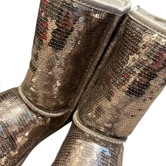 UGG Womens Rose GoldClassic Boots Classic Short Cosmos Sequin Boots Size 9