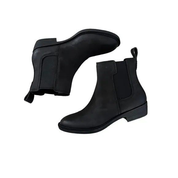 Ugg Women's Shoes Emmeth Chelsea Black Boot Size 8