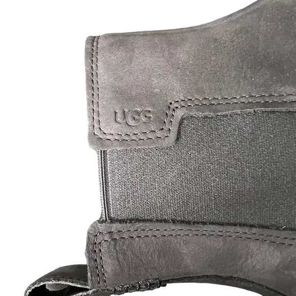 Ugg Women's Shoes Emmeth Chelsea Black Boot Size 8